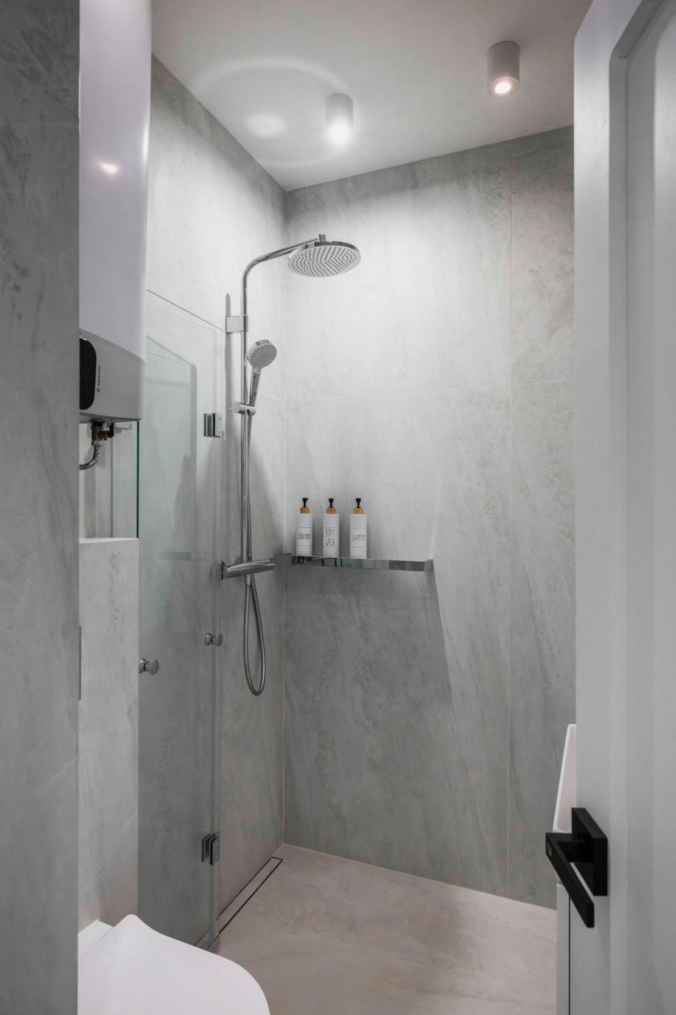 Urban Charm & Comfort - Chic 2Bd In Prime Location By Flat Mаnager Sofia Luaran gambar